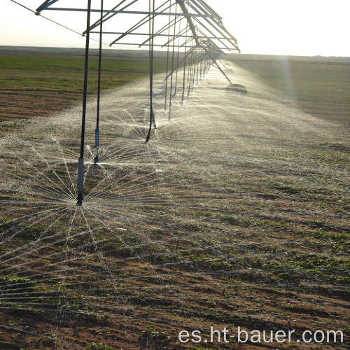 Riego de pivote central con control remoto con fertilización